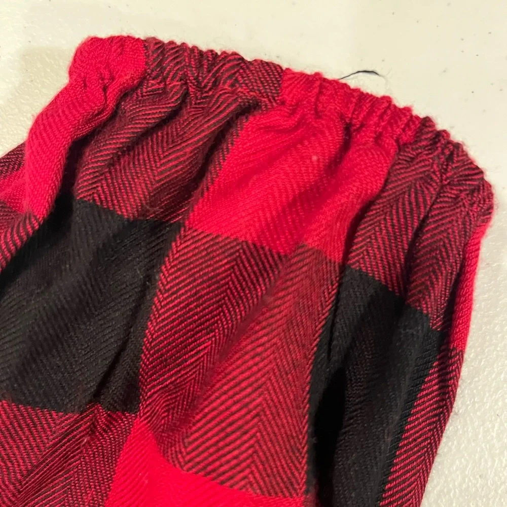 Sim & Sam Buffalo Plaid Red and Black Women's Top. Size large